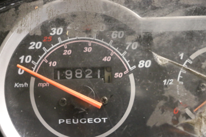 photo de ENGINE PEUGEOT TWEET 4T 50 (2018 - 2022) - Zoom on usage condition