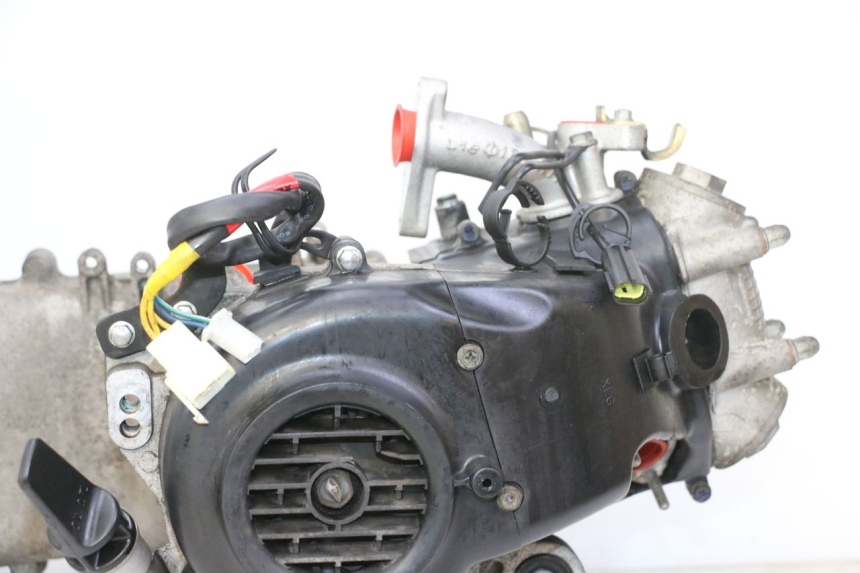 photo de ENGINE PEUGEOT TWEET PRO EFI 4T 50 (2021 - 2022) - Detailed visual inspection