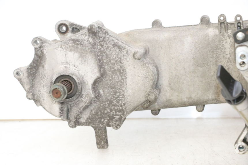 photo de ENGINE PEUGEOT TWEET PRO EFI 4T 50 (2021 - 2022) - Alternative angle