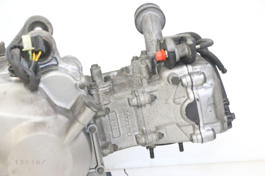 photo de ENGINE SUZUKI UH BURGMAN 125 (2002 - 2006) - Detailed visual inspection