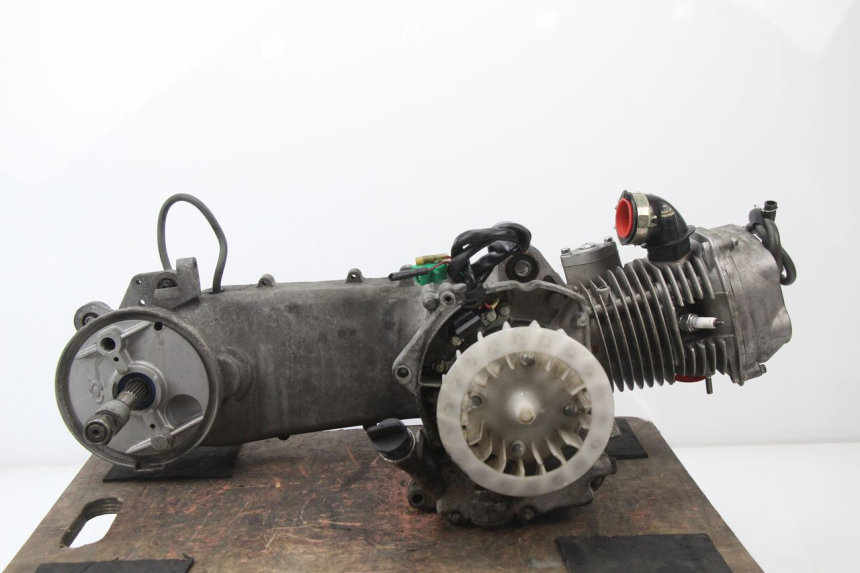 photo de ENGINE REVATTO URBA GT 125 (2007 - 2017) - Fixing points details