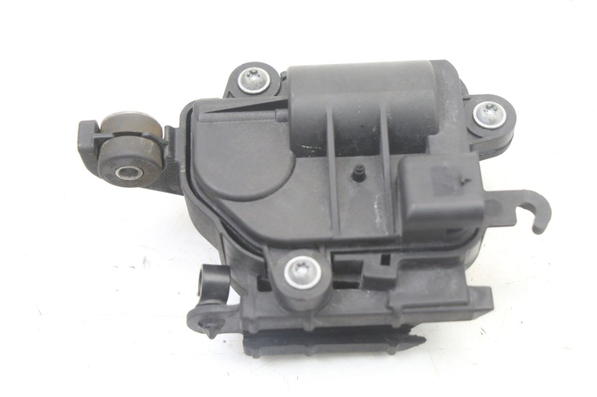 photo de EXHAUST VALVE ENGINE BMW S RR ABS S1000RR 1000 (2015 - 2018) - Technical close-up