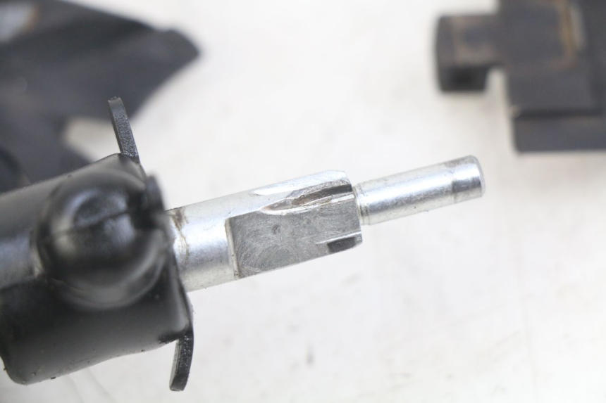 photo de EXHAUST VALVE ENGINE KAWASAKI KX 85 (2001 - 2013) - Alternative perspective