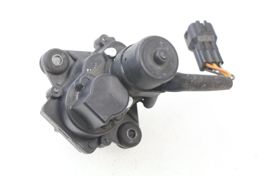 photo de EXHAUST VALVE ENGINE DUCATI M796 MONSTER 796 (2010 - 2014) - Zoom on usage condition