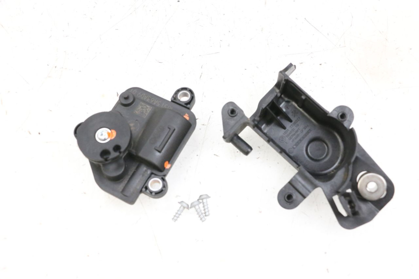 photo de EXHAUST VALVE ENGINE BMW R GS 1250 (2021 - 2024) - Fixing points details