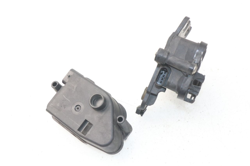 photo de EXHAUST VALVE ENGINE BMW S RR ABS S1000RR 1000 (2009 - 2011) - Zoom on usage condition