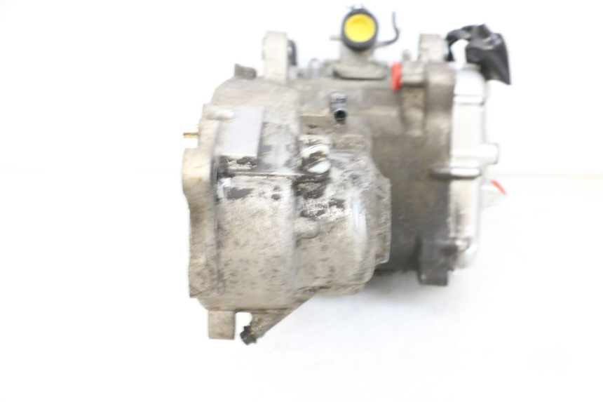 photo de ENGINE YAMAHA X-MAX XMAX 125 (2010 - 2013) - Surface and material condition