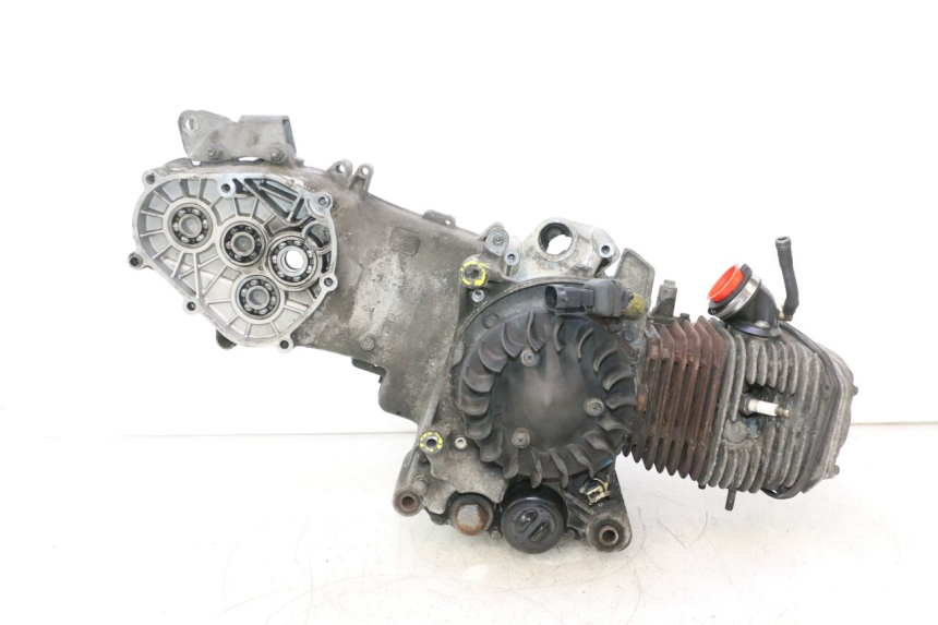 photo de ENGINE PIAGGIO X8 STREET 125 (2006 - 2007) - Fixing points details