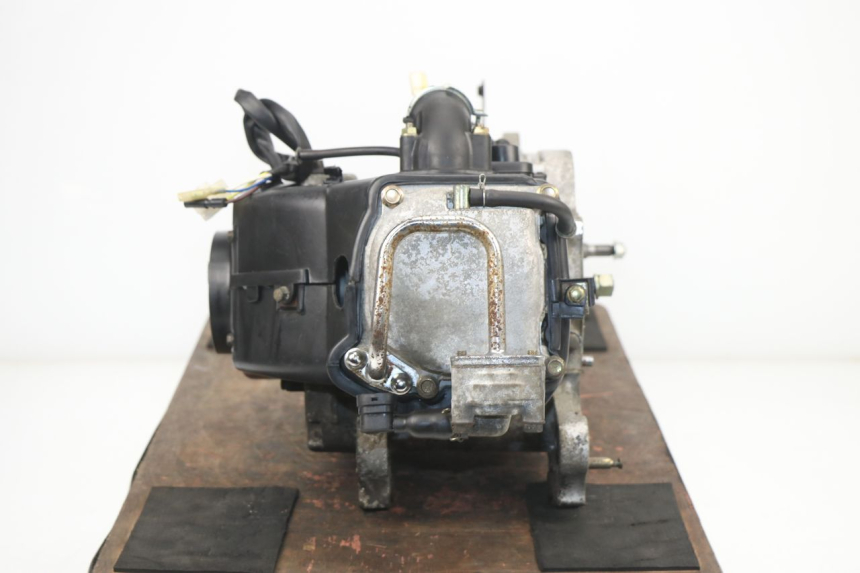 photo de ENGINE RAZZO XENON 4T 50 (2008 - 2012) - Surface and material condition