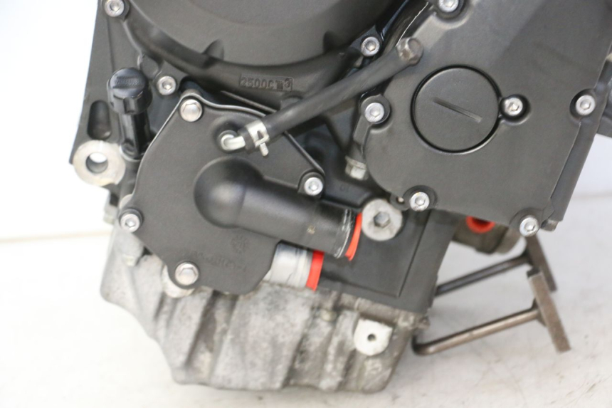 photo de ENGINE YAMAHA XJ6 ABS 600 (2008 - 2016) - Spare part profile view