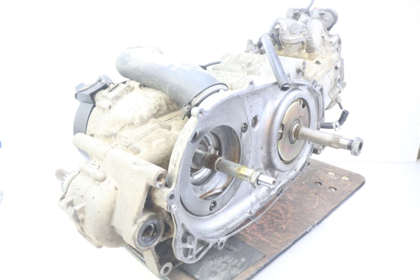 photo de ENGINE YAMAHA XP T-MAX TMAX ABS 500 (2004 - 2007) - High-resolution close-up