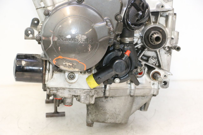 photo de ENGINE KAWASAKI ZX-6R ZX6R 600 (1995 - 1997) - Additional view of the item