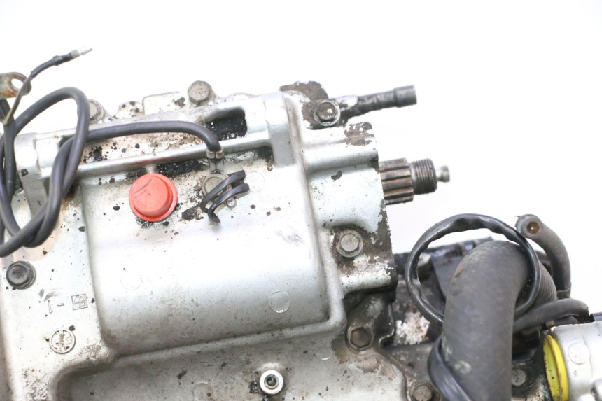 photo de ENGINE KAWASAKI ZX-6R ZX6R 600 (1995 - 1997) - Alternative angle