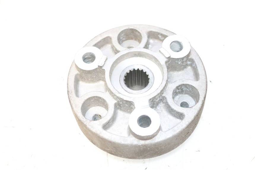 photo de REAR WHEEL HUB LONGJIA LJ50QT 8M 2T 50 (2010 - 2017) - Alternative perspective