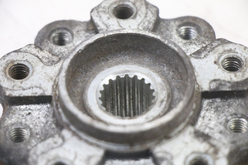 photo de REAR WHEEL HUB PEUGEOT SPEEDFIGHT 3 LC 2T 50 (2009 - 2015) - Zoom on usage condition