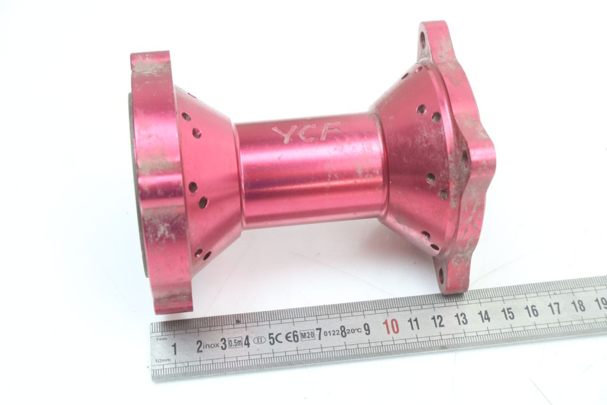 photo de REAR WHEEL HUB YCF PIT BIKE 125 (2010 - 2018) - Product overview