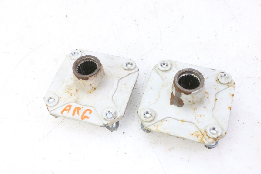 photo de REAR WHEEL HUB HYTRACK S 150 (2003 - 2011) - Alternative perspective