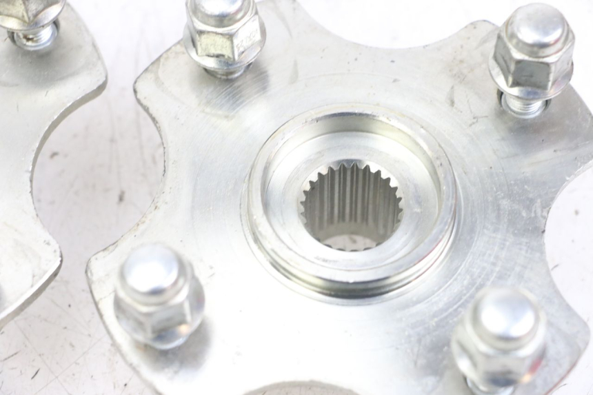 photo de REAR WHEEL HUB HYTRACK ST 170 (2020 - 2024) - Surface and material condition