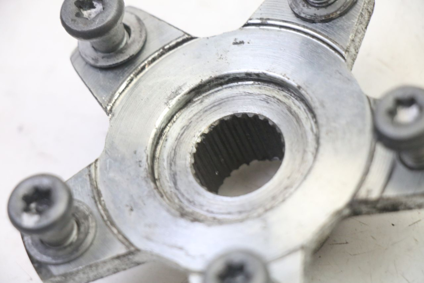 photo de REAR WHEEL HUB APRILIA SXR 50 (2021 - 2023) - Zoom on usage condition