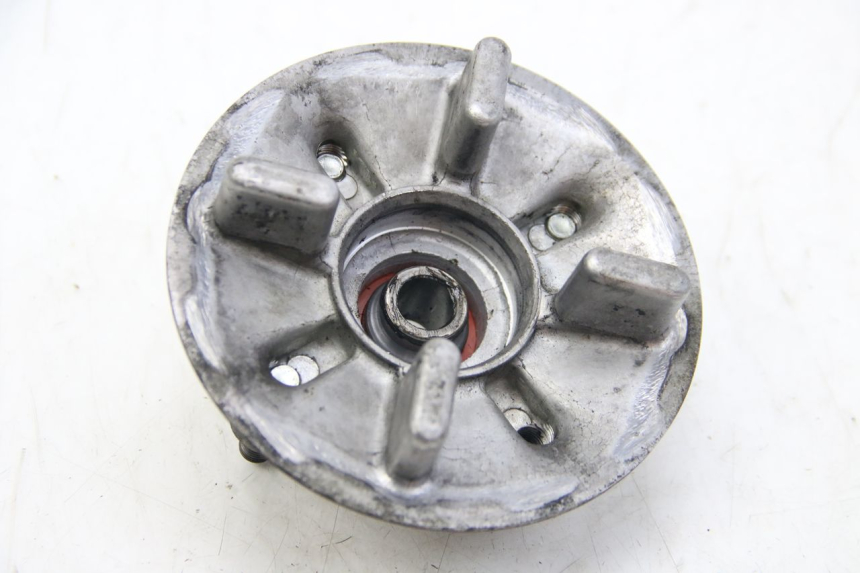 photo de REAR WHEEL HUB HONDA VT C SHADOW 125 (1999 - 2007) - Zoom on usage condition