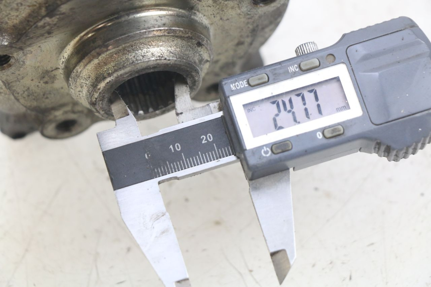 photo de REAR WHEEL HUB PIAGGIO X9 125 (2000 - 2003) - Component detail