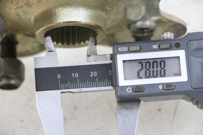 photo de REAR WHEEL HUB YAMAHA YFM BRUIN 350 (2003 - 2009) - Component detail