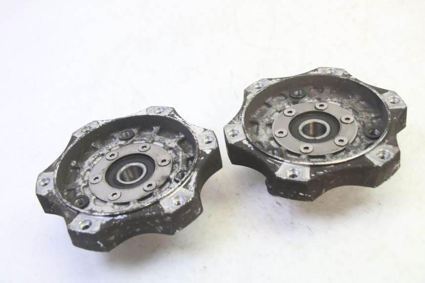 photo de FRONT WHEEL HUB QUADRO 4 4D 350 (2015 - 2018) - Component detail