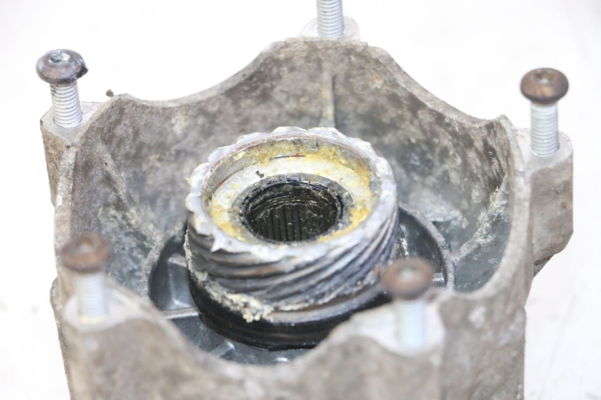 photo de FRONT WHEEL HUB PIAGGIO LXV 4T 50 (2009 - 2013) - Surface and material condition