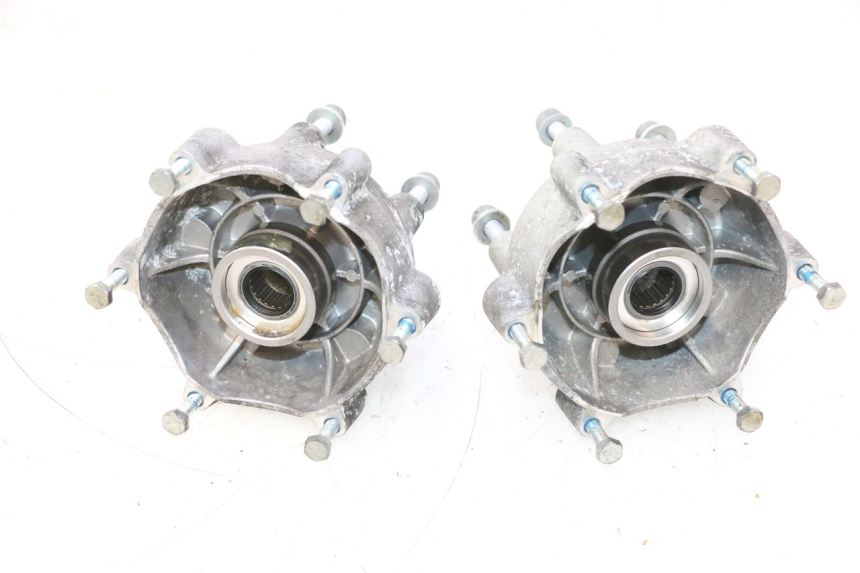 photo de FRONT WHEEL HUB PIAGGIO MP3 HPE 530 (2022 - 2026) - Main view