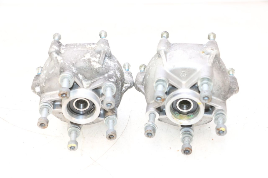 photo de FRONT WHEEL HUB PIAGGIO MP3 HPE 530 (2022 - 2026) - Component detail