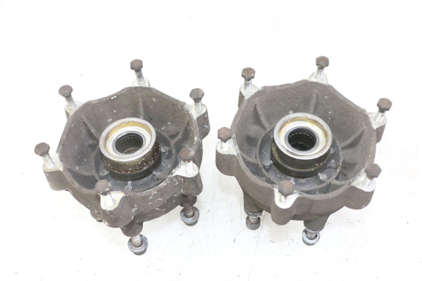 photo de FRONT WHEEL HUB PIAGGIO MP3 LT 400 (2007 - 2012) - Fixing points details