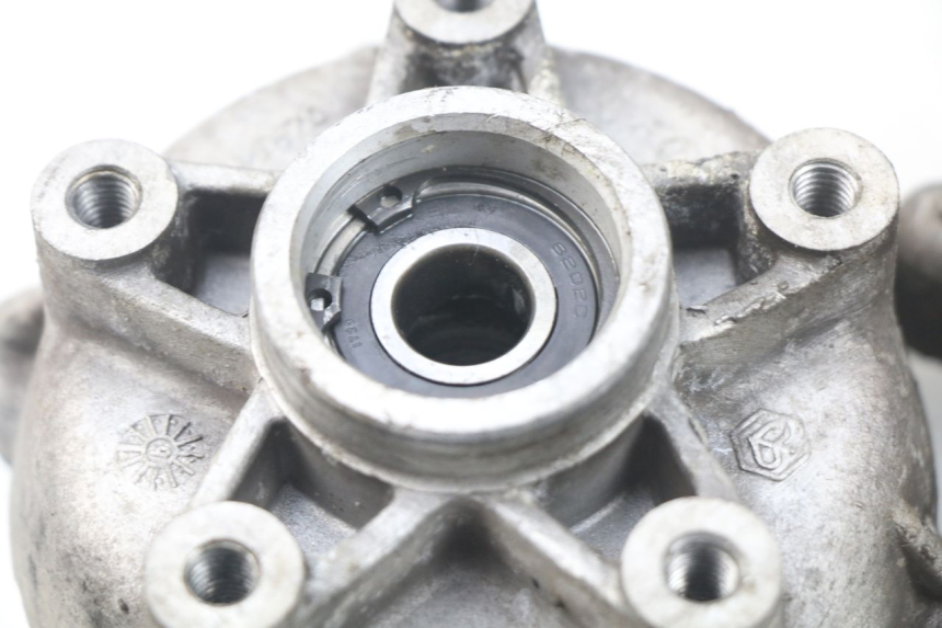 photo de FRONT WHEEL HUB PIAGGIO MP3 125 (2006 - 2014) - Zoom on usage condition