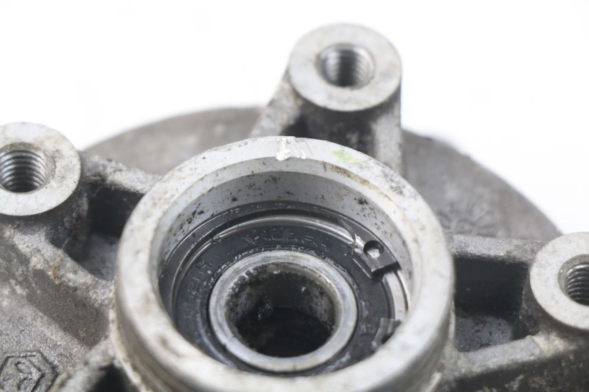 photo de FRONT WHEEL HUB PIAGGIO MP3 125 (2006 - 2014) - Alternative perspective