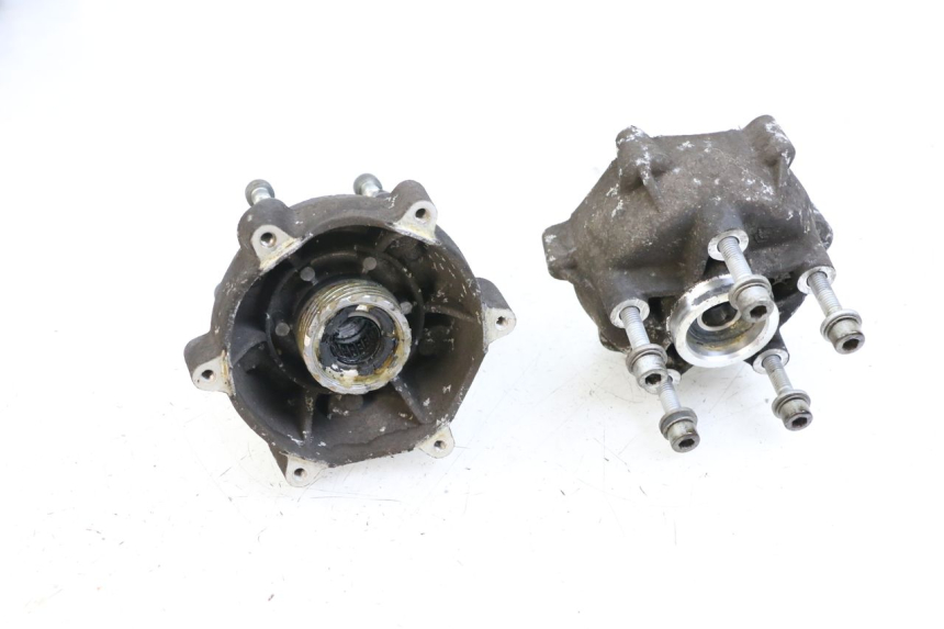 photo de FRONT WHEEL HUB PIAGGIO MP3 125 (2006 - 2014) - Alternative perspective