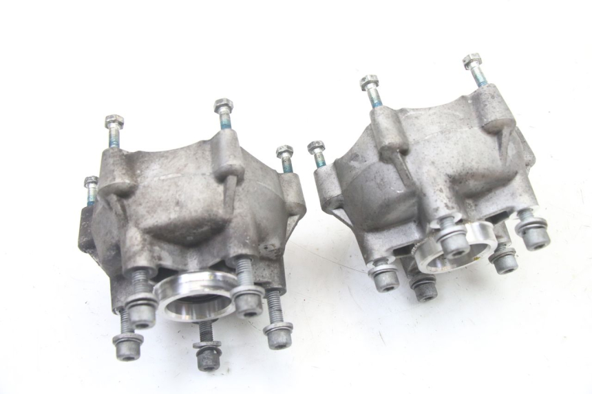 photo de FRONT WHEEL HUB PIAGGIO MP3 500 (2014 - 2017) - Alternative perspective