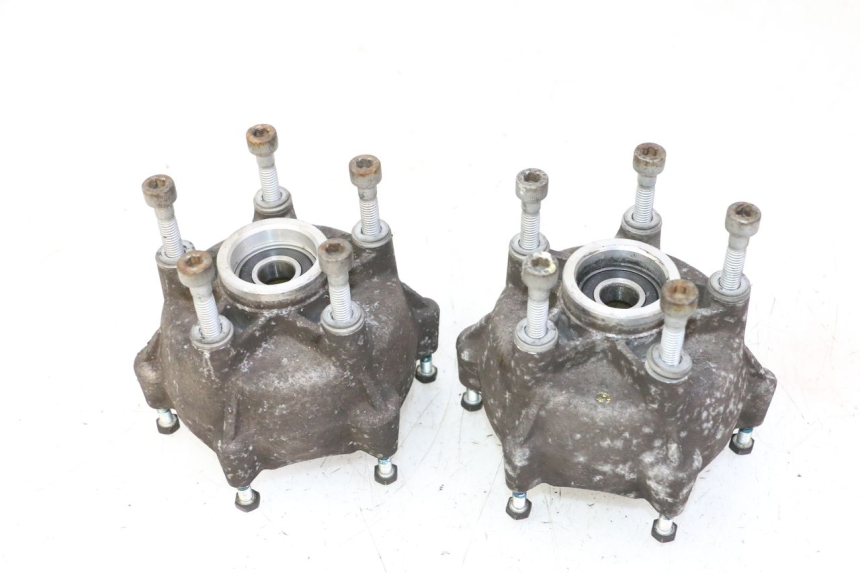 photo de FRONT WHEEL HUB PIAGGIO MP3 500 (2011 - 2015) - Zoom on usage condition