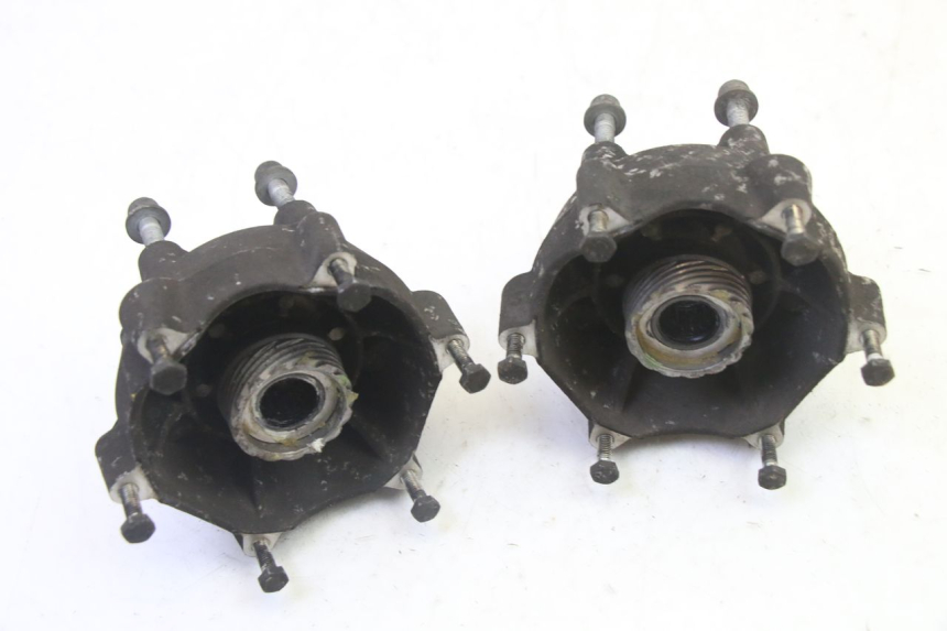 photo de FRONT WHEEL HUB PIAGGIO MP3 125 (2006 - 2014) - Main view