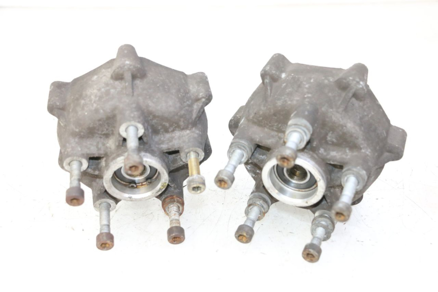 photo de FRONT WHEEL HUB PIAGGIO MP3 RL 250 (2006 - 2010) - Alternative perspective