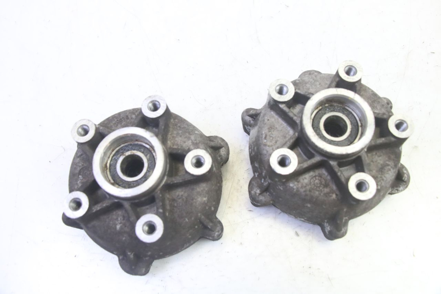 photo de FRONT WHEEL HUB PIAGGIO MP3 RL 250 (2006 - 2010) - Technical close-up