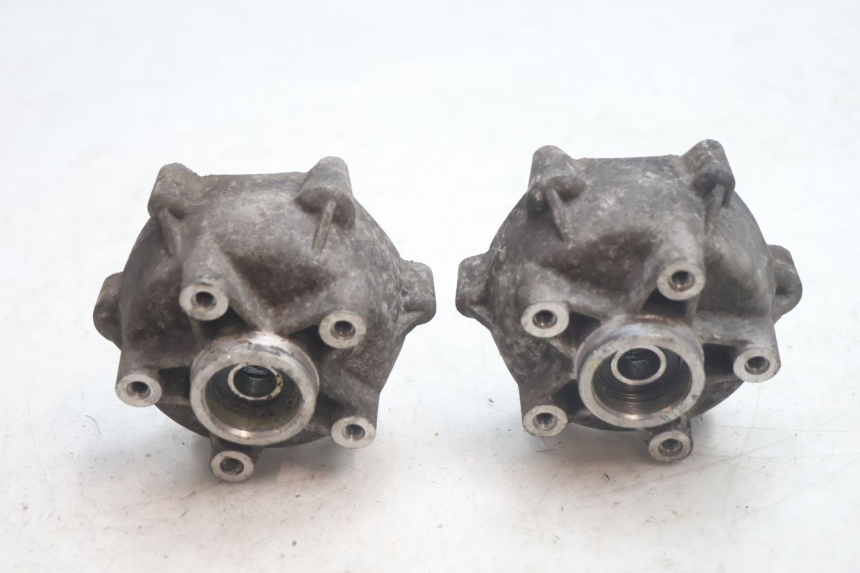 photo de FRONT WHEEL HUB PIAGGIO MP3 125 (2006 - 2014) - Product overview
