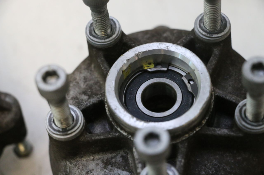 photo de FRONT WHEEL HUB PIAGGIO MP3 500 (2011 - 2015) - Component detail
