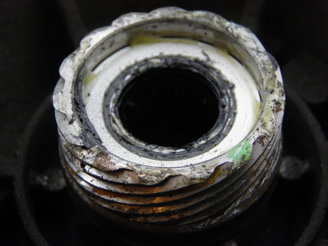 photo de FRONT WHEEL HUB PIAGGIO MP3 RL 125 (2006 - 2014) - Technical close-up