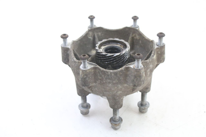 photo de FRONT WHEEL HUB PIAGGIO VESPA GRANTURISMO 125 (2003 - 2007) - Zoom on usage condition