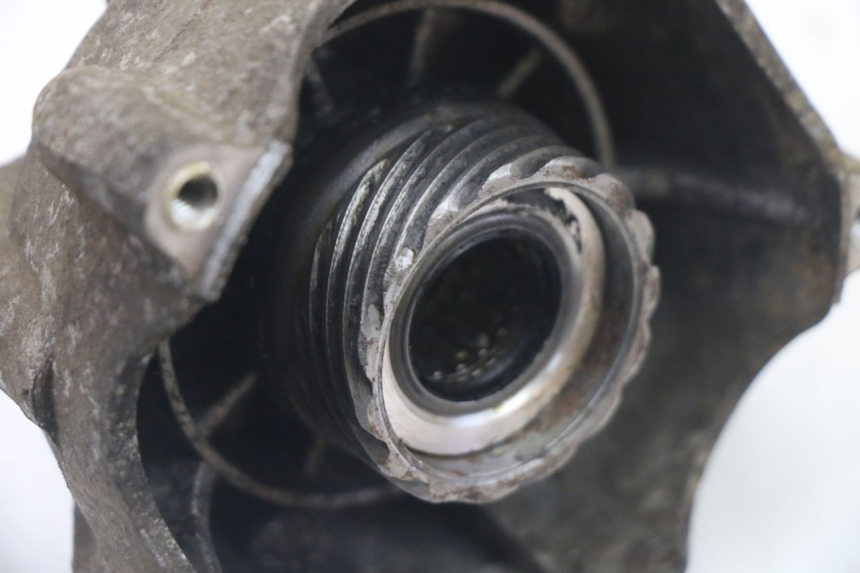 photo de FRONT WHEEL HUB PIAGGIO VESPA S 2T 50 (2007 - 2014) - Component detail