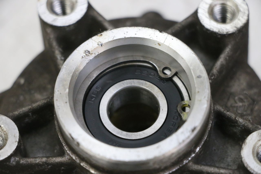 photo de FRONT WHEEL HUB PIAGGIO VESPA S 2T 50 (2007 - 2014) - Zoom on usage condition