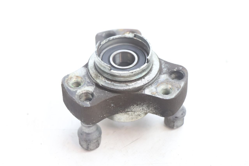 photo de FRONT WHEEL HUB PEUGEOT SPEEDFIGHT 2 AC 50 (2000 - 2009) - Alternative perspective