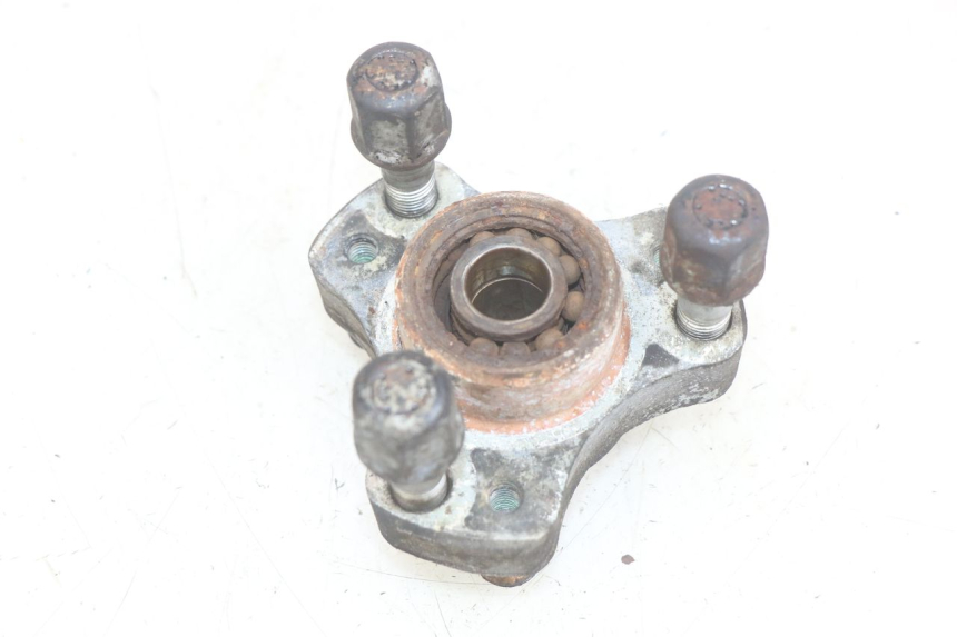 photo de FRONT WHEEL HUB PEUGEOT SPEEDFIGHT LC 50 (1996 - 2002) - Zoom on usage condition