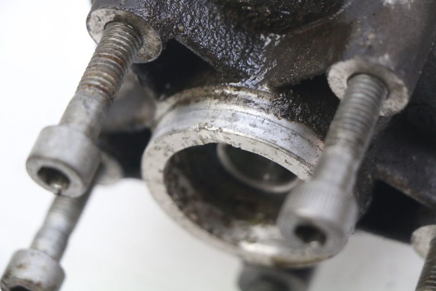 photo de FRONT WHEEL HUB PIAGGIO VESPA LX 125 (2005 - 2010) - Component detail