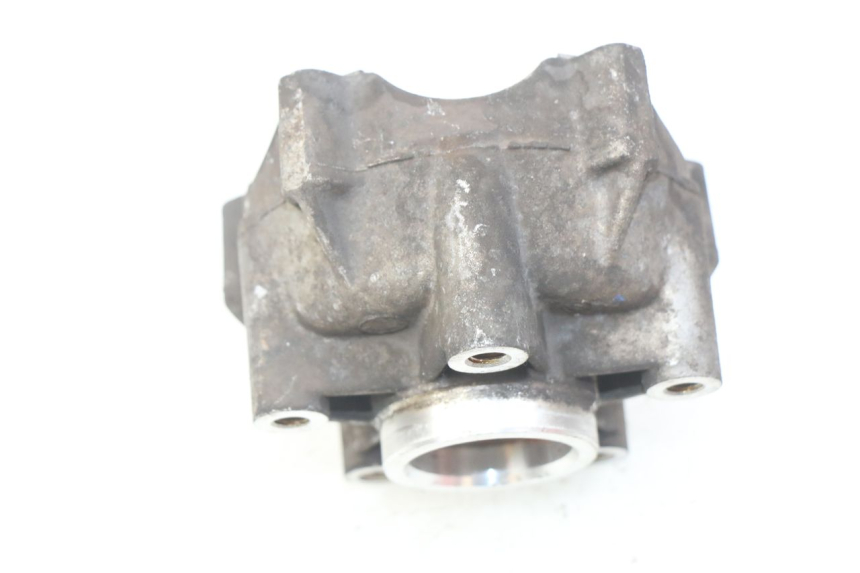 photo de FRONT WHEEL HUB PIAGGIO VESPA PRIMAVERA 2T 50 (2013 - 2018) - Alternative perspective