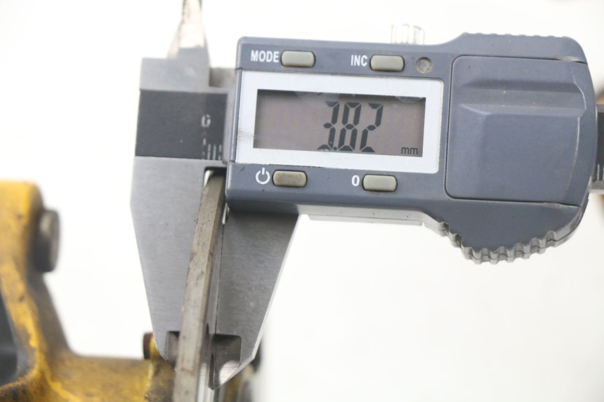 photo de FRONT WHEEL HUB SHINERAY XY150STE 150 - Component detail